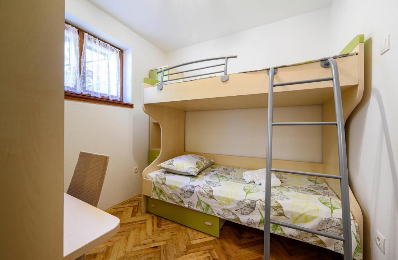 Apartments Vala Zaboric - With Boat Mooring 外观 照片