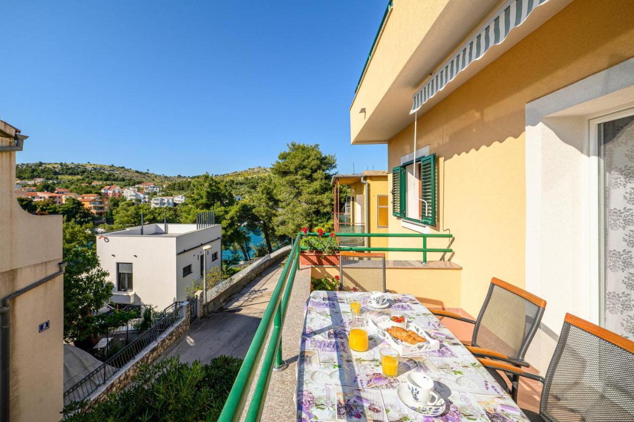 Apartments Vala Zaboric - With Boat Mooring 外观 照片