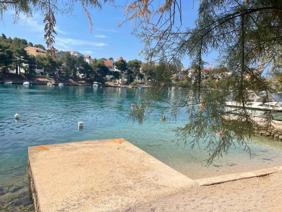 Apartments Vala Zaboric - With Boat Mooring 外观 照片